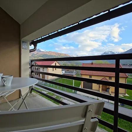 Lone Star Apartments-2