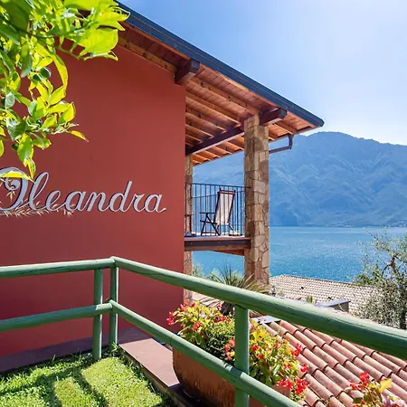 Relax Hotel Villa Gardenia & Villa Oleandra-2