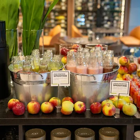 Q Hotel Plus Wroclaw-2