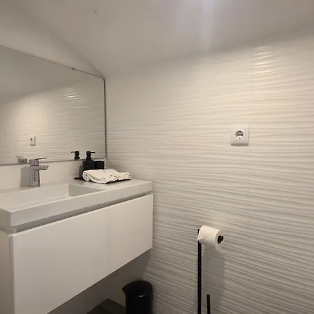 A Proa Do Moliceiro - Iconik Design Apartments-3