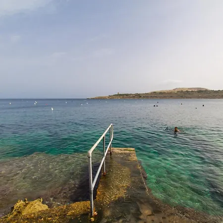 Modern Beautiful Pool And Sea Apt Qawra - Happy Rentals-3