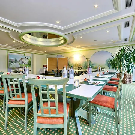 Hotel Linderhof-3