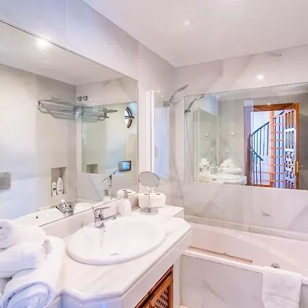 Cubo'S Mountain Bayview Luxury Villa-2