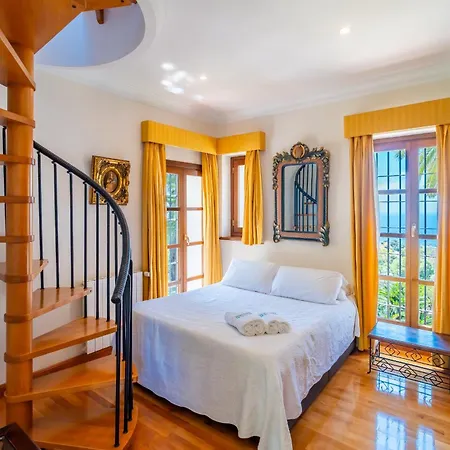 Cubo'S Mountain Bayview Luxury Villa-3