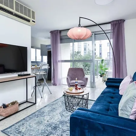 Mamad Charming 1Br Apt With Balcony With Mamad-2