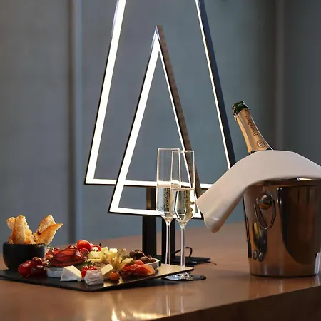 Art'Otel Cologne, Powered By Radisson Hotels-3
