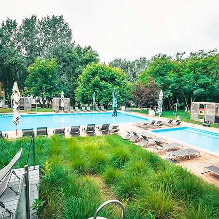 Vargatanya Park Hotel-2