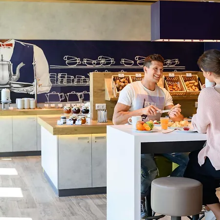 Ibis Budget Bremen City Center-3