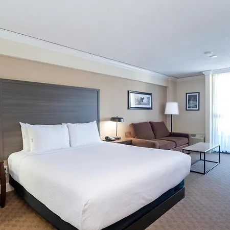 Sandman Signature Vancouver Airport Hotel & Resort-2