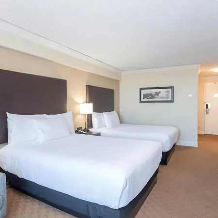 Sandman Signature Vancouver Airport Hotel & Resort-3