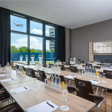 Holiday Inn Frankfurt Airport By Ihg-3