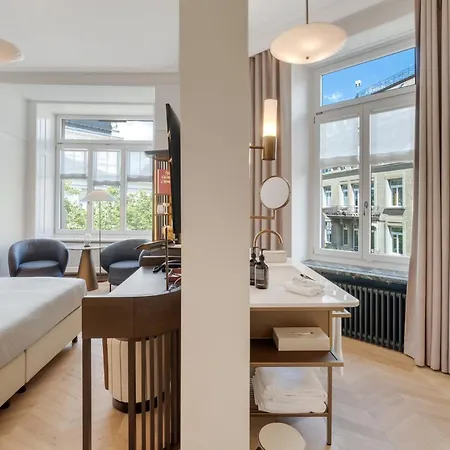Small Luxury Hotel Ambassador Zurich-2