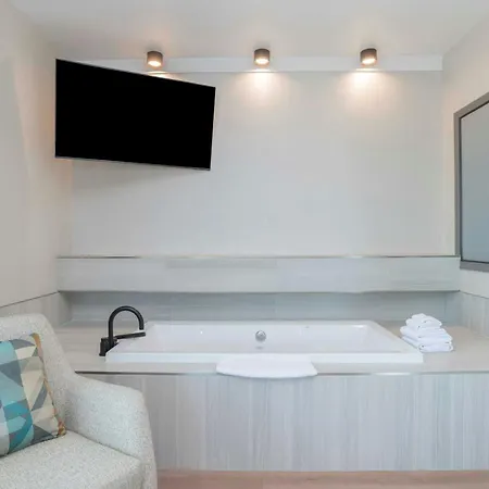 Sandman Suites Vancouver On Davie-3