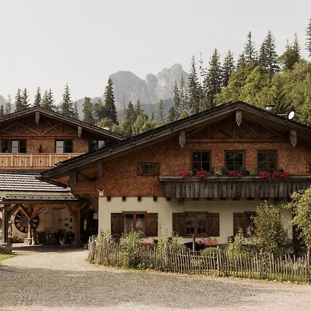 Berghotel Schlossanger Alp-2