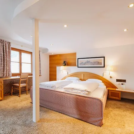 Hotel Aurora-2