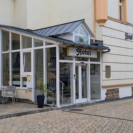 Hotel am Bayrischen Platz-3