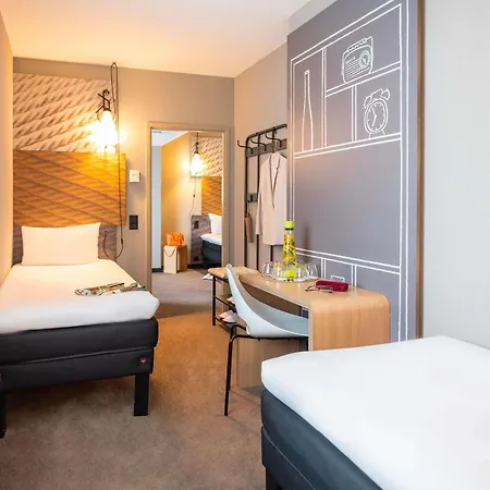 Ibis Geneve Centre Lac-2