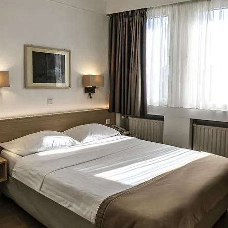 Hotel Francais-2