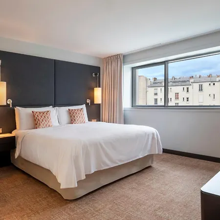 Renaissance Paris Arc De Triomphe Hotel-3