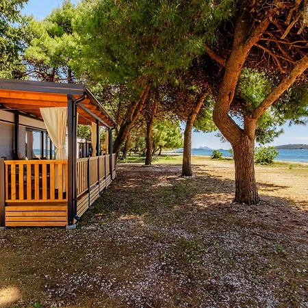 Mobile Homes Camp Perna - Adriatic Kampovi-3