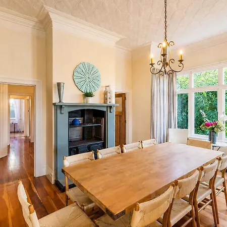 Crescent Villa - Stay Waiheke-3