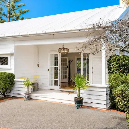 Island Villa- Stay Waiheke-3