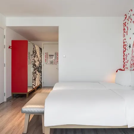 Radisson Red Dubai Silicon Oasis-2