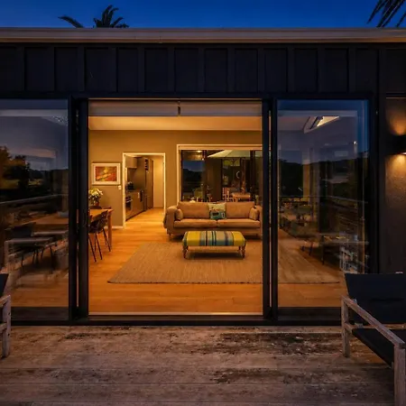 Art Lovers Retreat - Stay Waiheke-2
