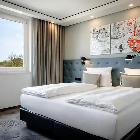 Motel One Hamburg-Altona-3