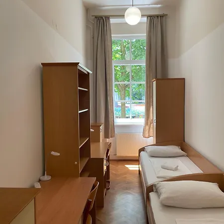 C - Punkt Hostel-2