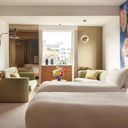 The Botree London, Curio Collection By Hilton-3