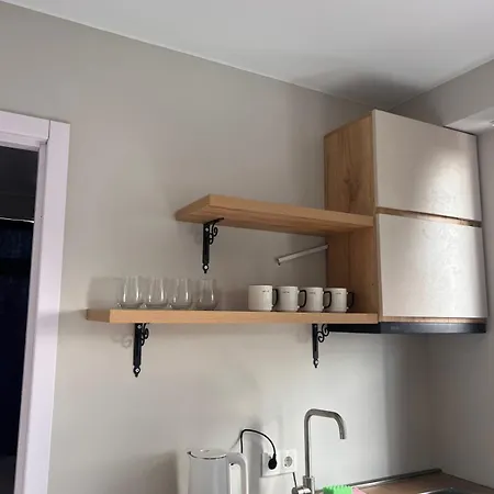Comfortable 5 Rooms Apartment-3