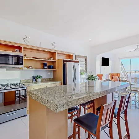 Dog-Friendly Villa With Heated Outdoor Pool, Hot Tub, Streaming, Balcony, Grill-3
