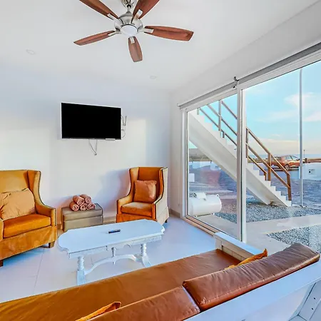 Dog-Friendly Villa With Heated Outdoor Pool, Hot Tub, Streaming, Balcony, Grill-2