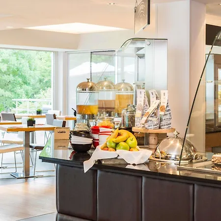 Novotel Brussels Airport-3