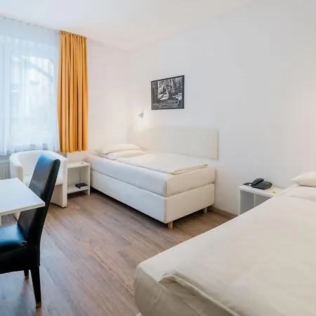 Stadt-gut-Hotel Rheinischer Hof-3