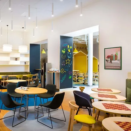 Ibis Styles Budapest Center-3
