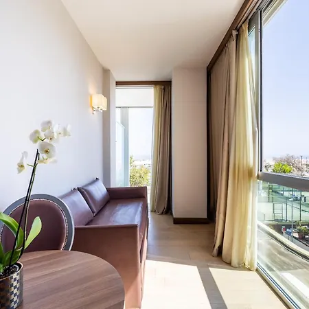 Waldorf Suite Hotel-2