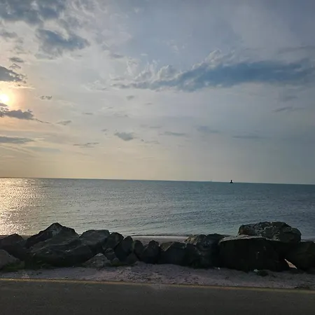 Top Floor Apartment In The Center Of Pomorie-3
