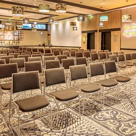 Novotel Paris 14 Porte D'Orleans-2