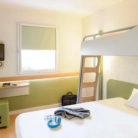 ibis budget Zurich Airport-3