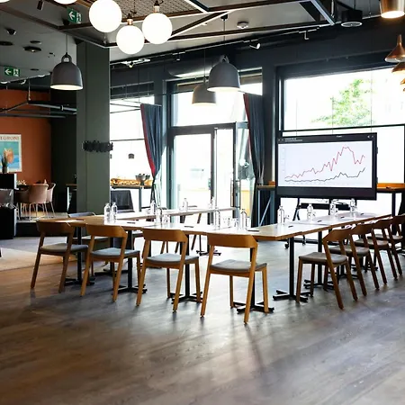 Moxy Brussels City Center-3