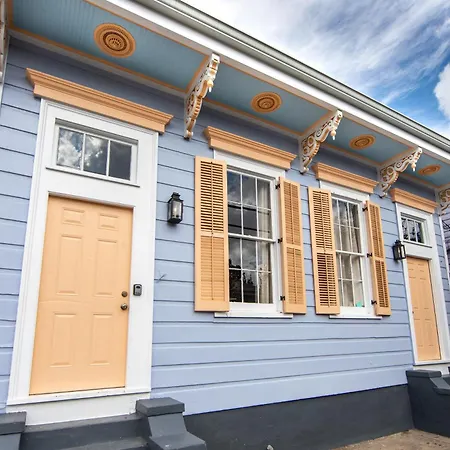 St Philip Gem 5 Bed-5 Bath Steps To Fq - Monthly-3