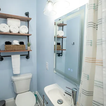 St Philip Gem 5 Bed-5 Bath Steps To Fq - Monthly-2