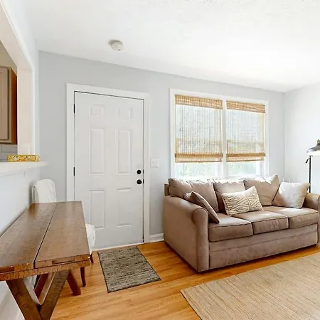 Geodis Cottage-2