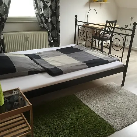 Rael-Boardinghouse-3