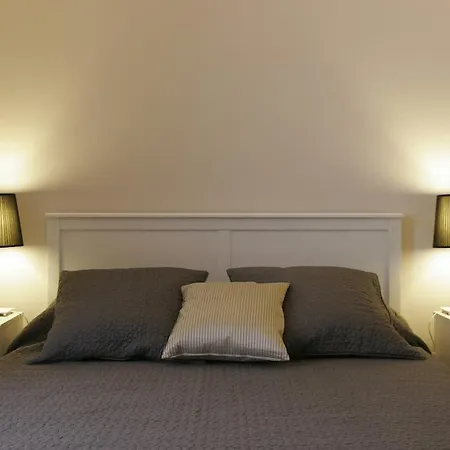 Roman Suite-3