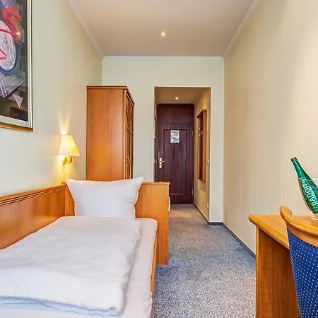 Hotel Panorama am KURFÜRSTENDAMM-2