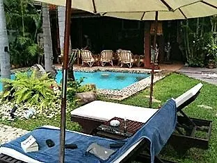 Le Prive-2