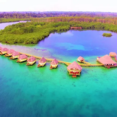 Punta Caracol Acqua Lodge-3